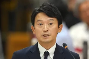 【驚愕】兵庫県・斎藤知事に全会派が辞職要求も、"県民に応援されている"発言でネットが騒然