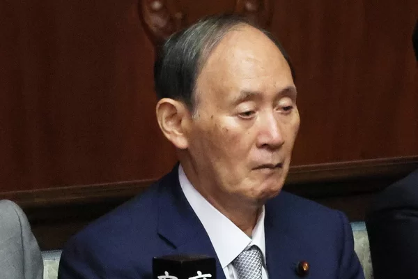 「ピクリとも動かない」菅義偉元首相が首相指名選挙で“硬直姿”を見せ話題に　ネット上に衝撃広がる