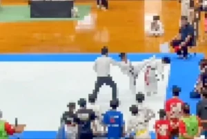 子どもの空手大会で“危険な”反則行為が波紋　試合中断中の後頭部ハイキックで小学生が倒れ込む衝撃映像、法的責任は？